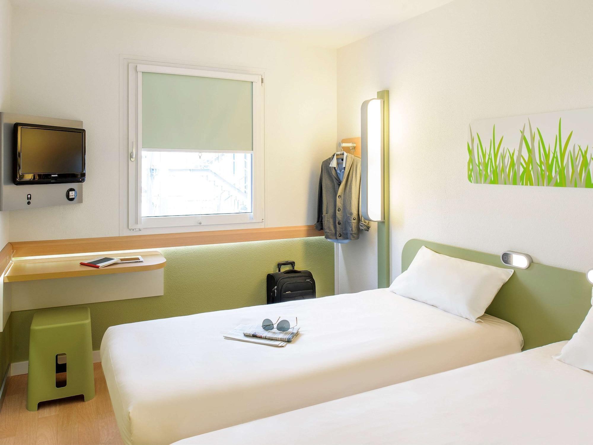 Ibis Budget Montauban Les Chaumes Exterior foto