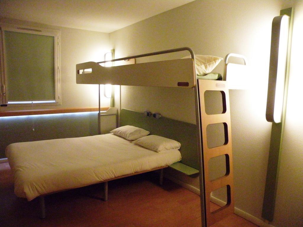 Ibis Budget Montauban Les Chaumes Quarto foto